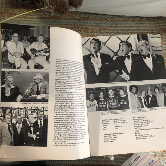 Vintage 40year Old FRANK SINATRA Collector Program - Picture 9 of 16